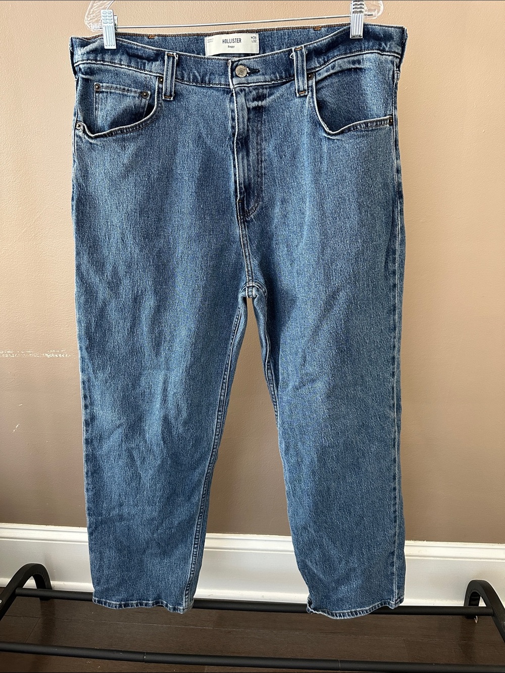 Hollister Men’s Baggy 36x32  Medium Blue Denim Jeans